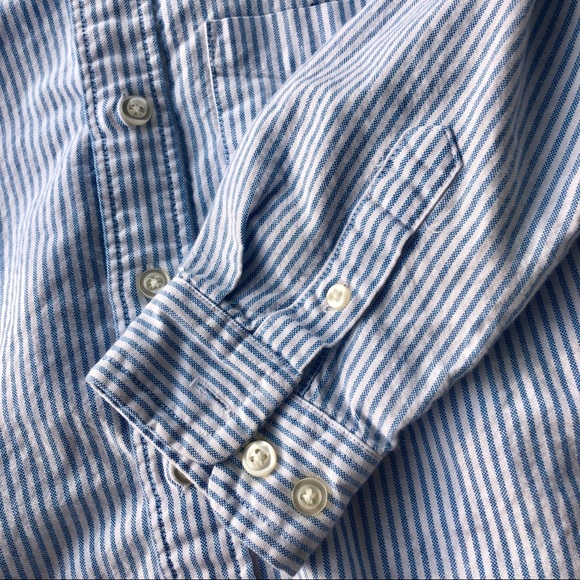 Land’s End | Classic Button Down Striped - Picture 4 of 6